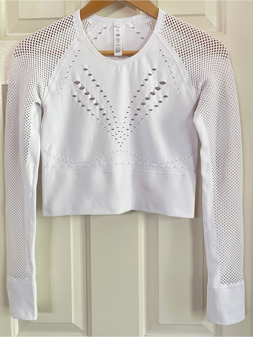 ALO Yoga Seamless Open Air Seamless Mesh Long Sleeve Top, Women's Medium (NWOT)